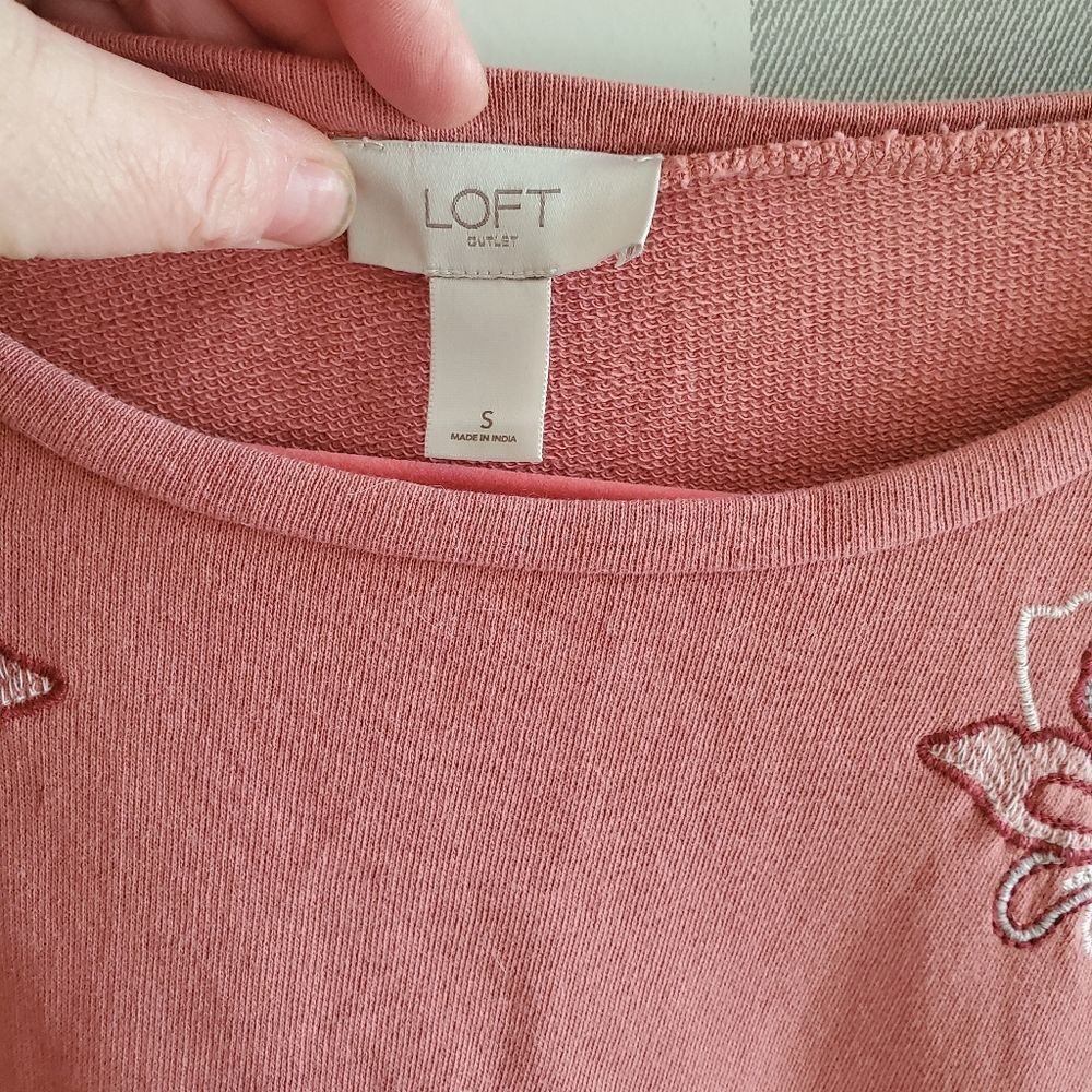 Loft 3/4 sleeve embroidered lightweight sweatshirt small - Picture 2 of 7